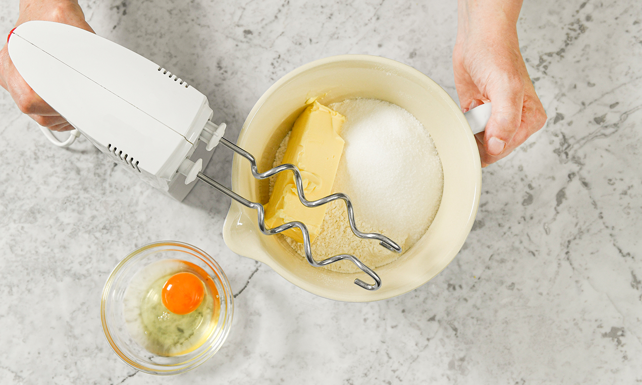 Picture - Knetteig zubereiten DSC6298 ausschnitt (15c5cc6444b541888e0da3101fc40c1b)