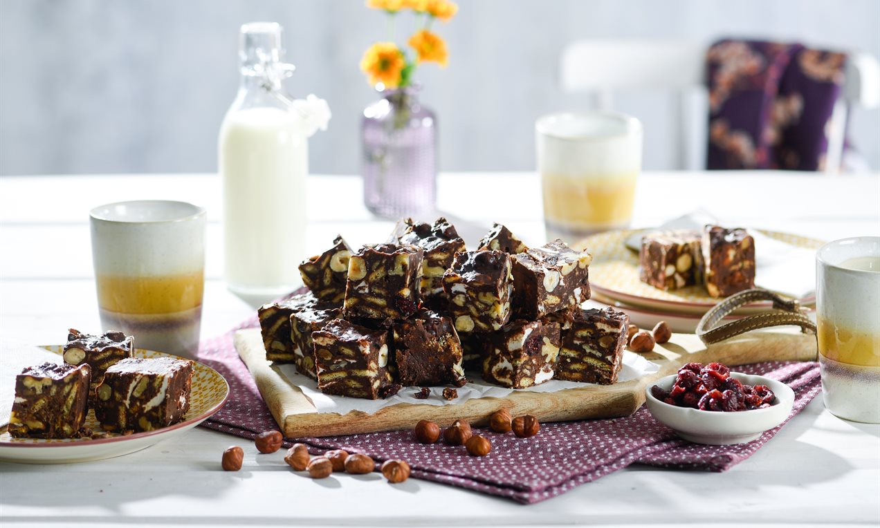 CakeuDessert Germany Recipephoto Rocky-Road Eyelevel